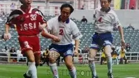 《斯洛特揭秘：面对皇马强敌，坚决执行高压战术，防线不留死角！》