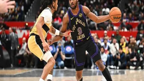 曼联前守门教练盛赞德赫亚稳定出色，奥纳纳表现未达预期